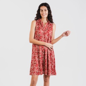 Vestido curto com gola e...