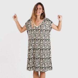 Vestido curto manga fluída... 2