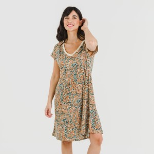 Vestido curto manga fluída...