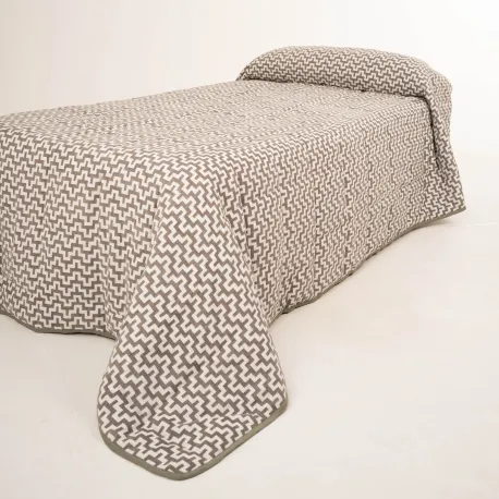 Colcha jacquard chenilla Tebas verde seco colchas-jacquard